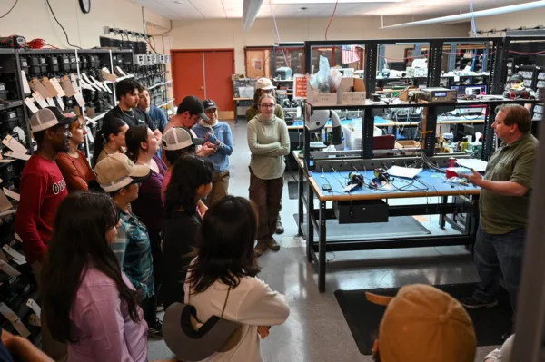 Eric Makarewicz speaks to interns at the EarthScope Primary Instrumentation Center in New Mexico.